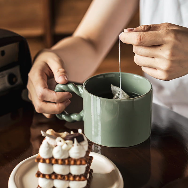 Twist Handle Mug